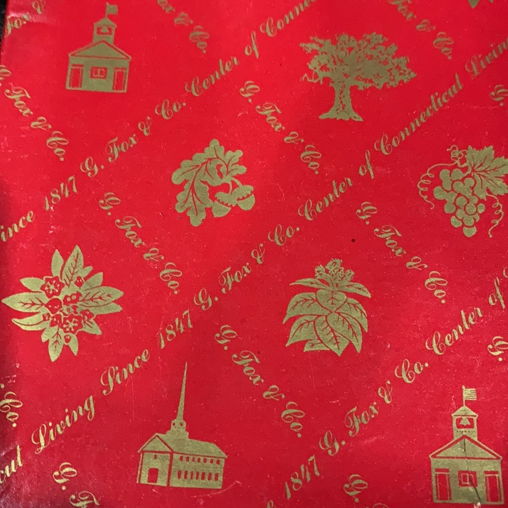 Antique Vanette Creations scarf in G Fox & Co box - Picture 2 of 7